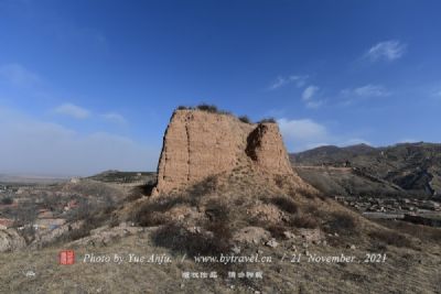A scenic view of Luoyang Shixianggoushangchengyizhi