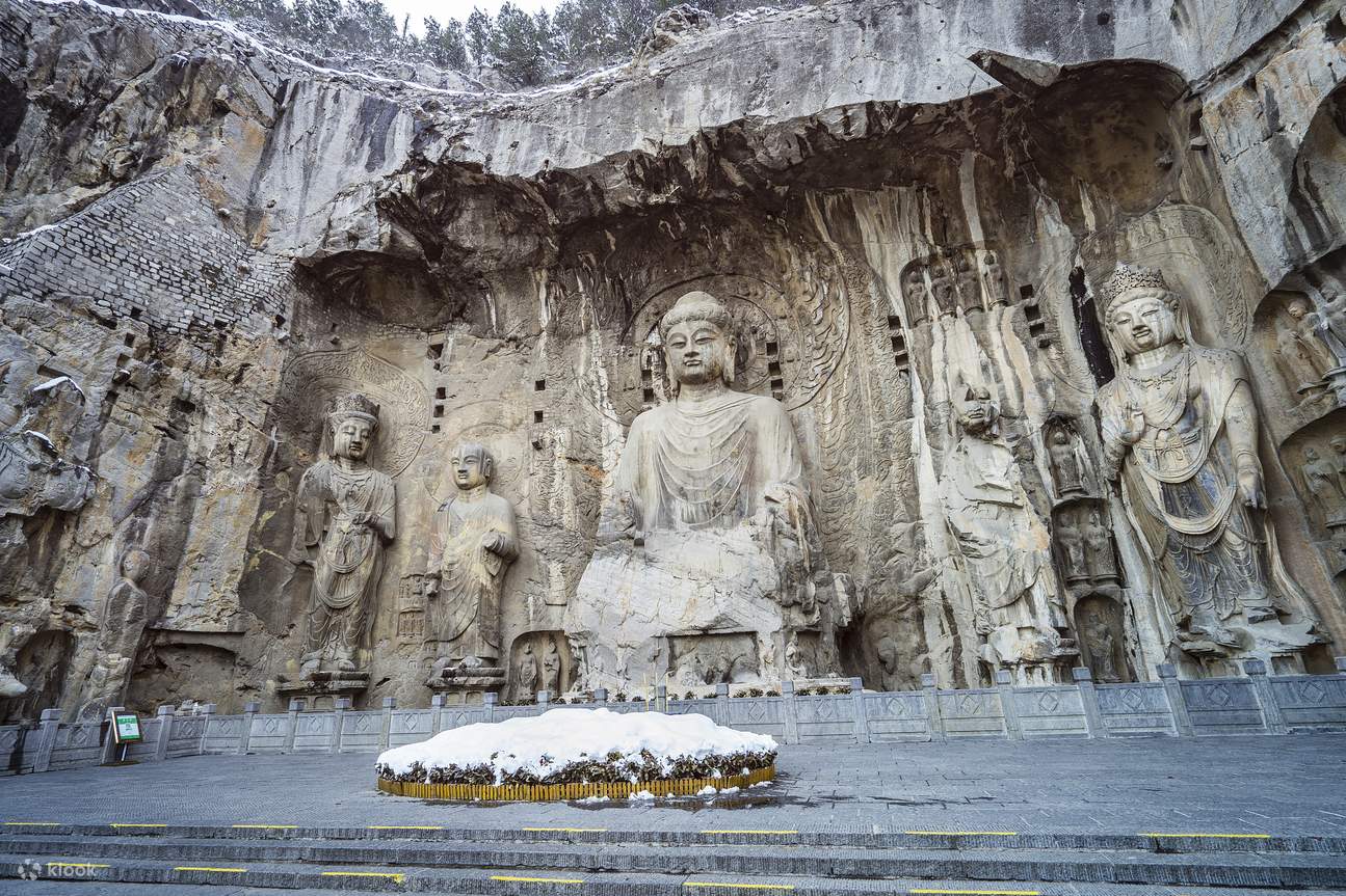 A scenic view of Luoyang Shuiquanshiku