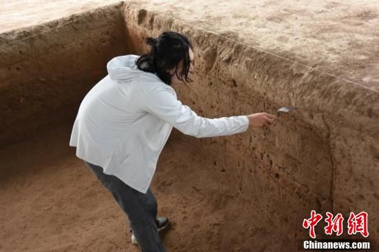 A scenic view of Luoyang Suyanyizhi