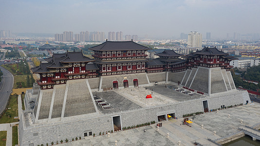 A scenic view of Luoyang Tumenyizhi