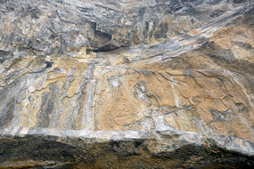 A scenic view of Luoyang Wanfoshanshiku