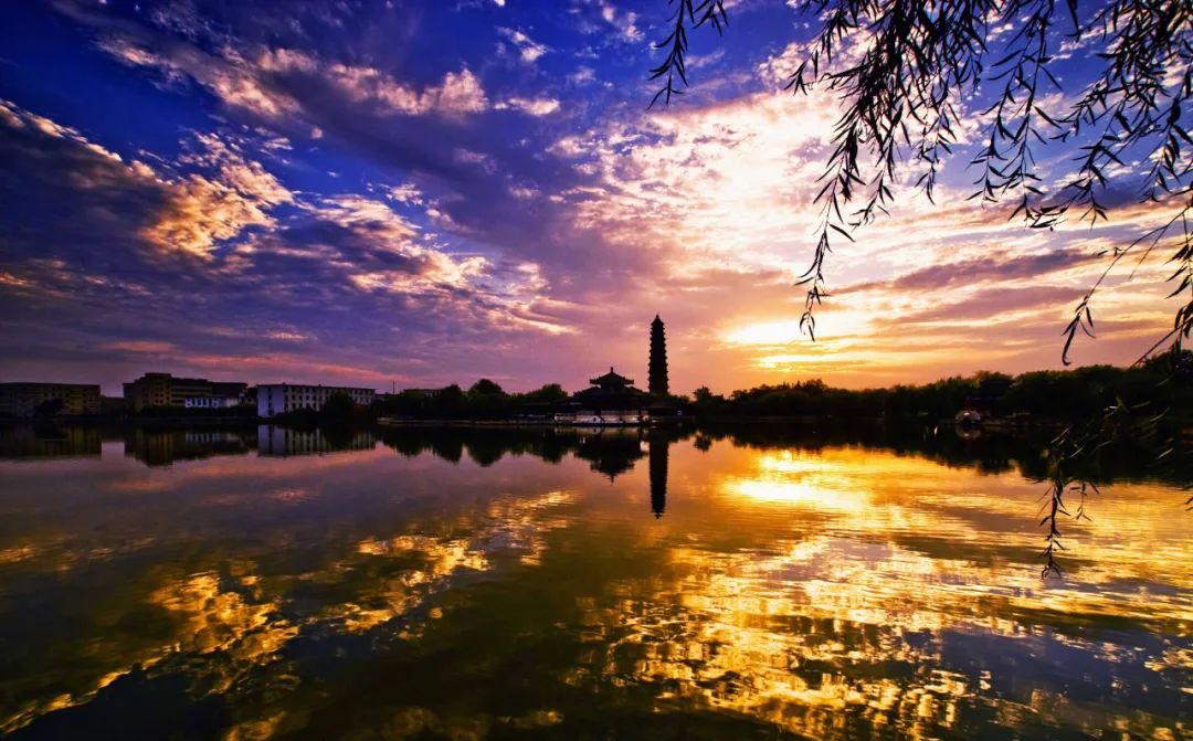A scenic view of Luoyang Wuhuasita