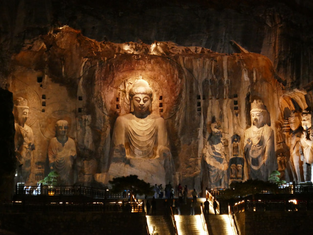 A scenic view of Luoyang Yanshijiulongmiao