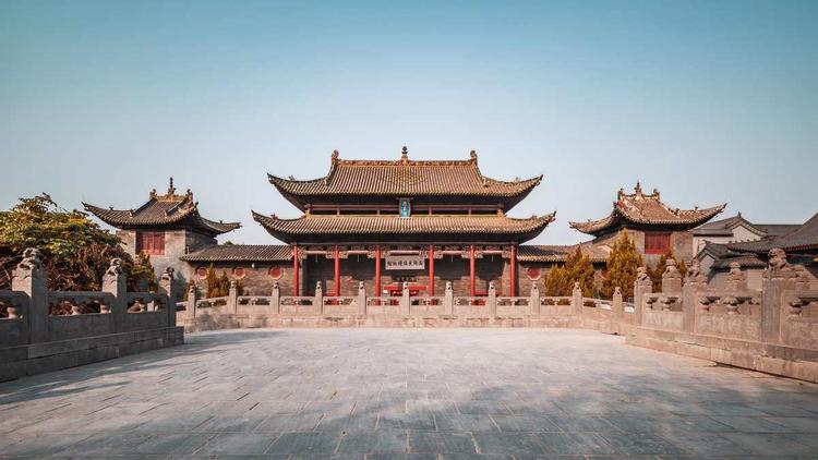 A scenic view of Luoyang Yanshijiulongmiao