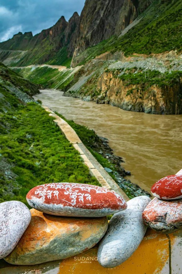 A scenic view of Luzhou Chamagudao