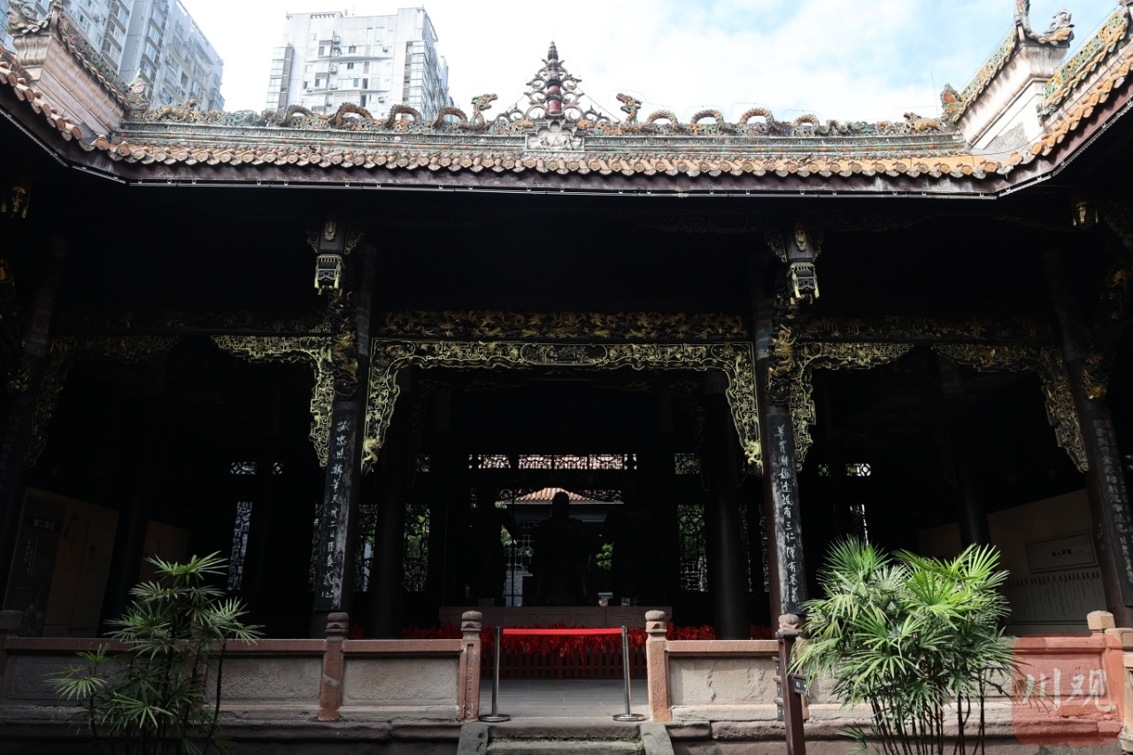 A scenic view of Luzhou Chunqiuci