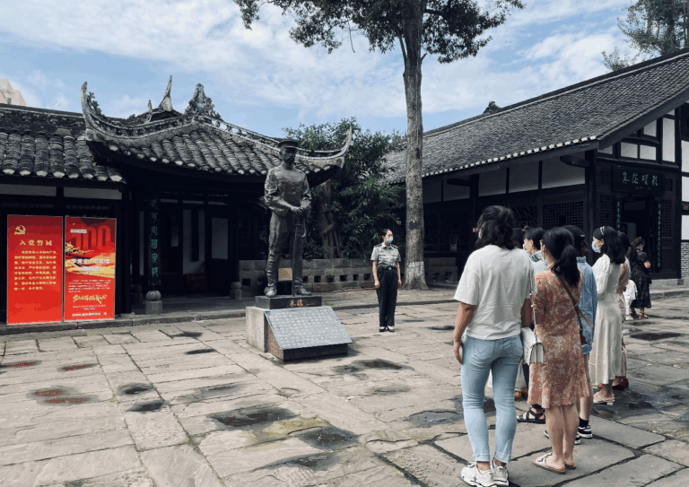 Discover the Flavors of Luzhou Kuangchang Zhude Jiuju: A Culinary Adventure in Sichuan