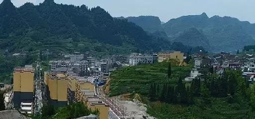 A scenic view of Luzhou Luopanzui Muqun