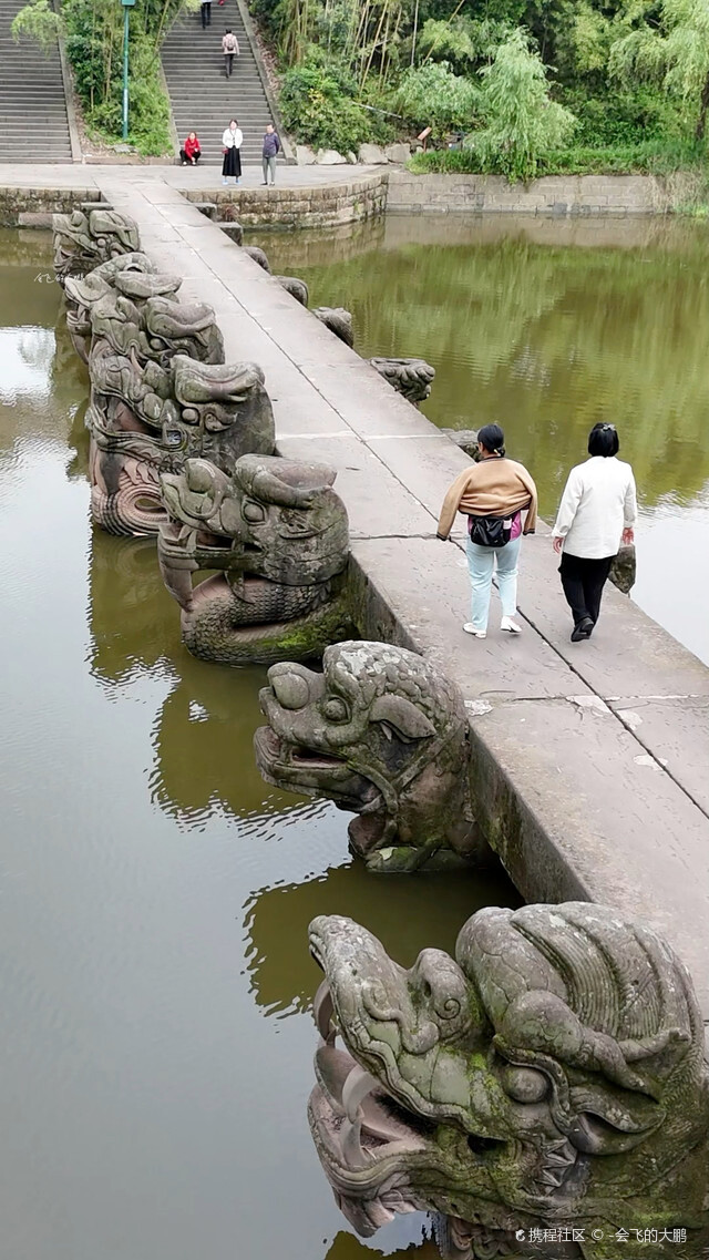 A scenic view of Luzhou Luxian Longqiaoqun