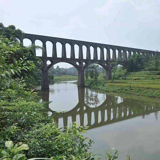 A scenic view of Luzhou Qifeng Ducao