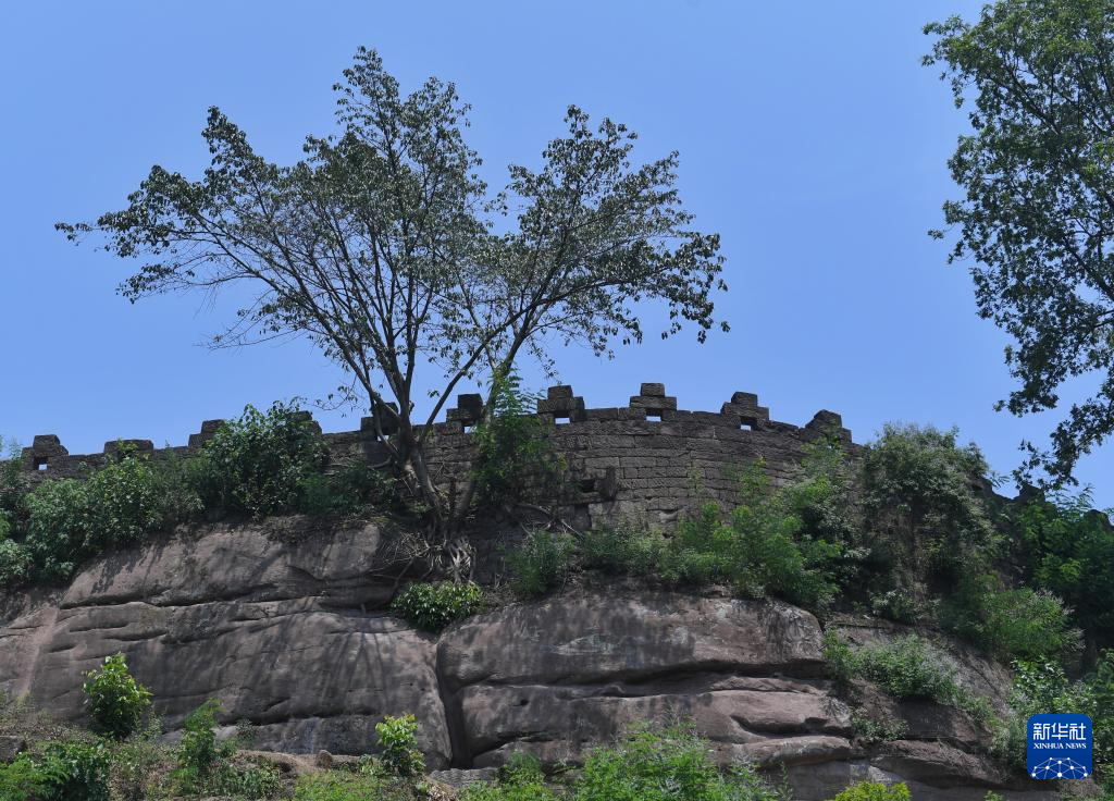 A scenic view of Luzhou Shenbicheng Yizhi