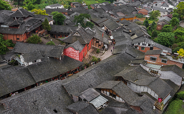 A scenic view of Luzhou Yaoba Zhen Gujianzhuqun