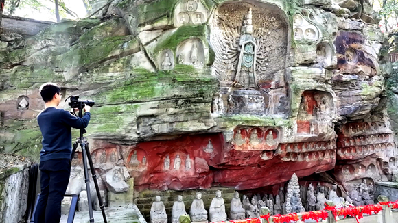A scenic view of Luzhou Yuchanshan Moya Zaoxiang