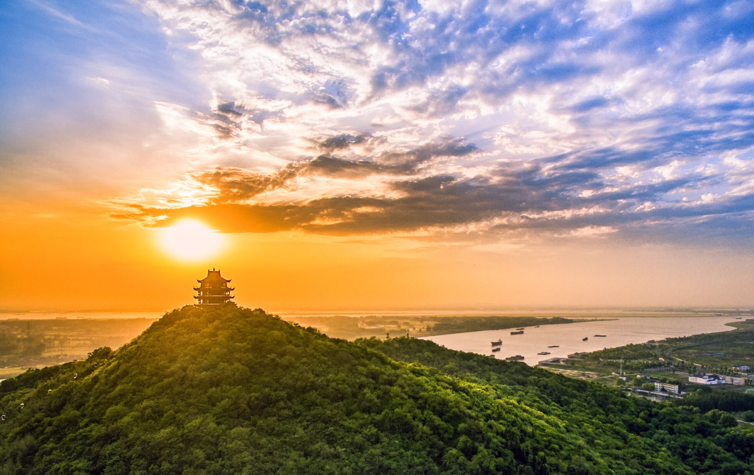 A scenic view of Maanshan Taibailou