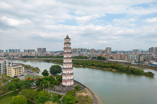 A scenic view of Maoming Gaozhou Baoguangta