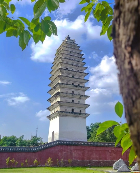 A scenic view of Meishan Danleng Baita