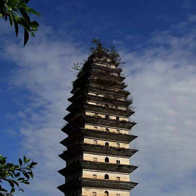 A scenic view of Meishan Danleng Baita