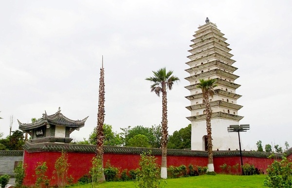 A scenic view of Meishan Danleng Baita