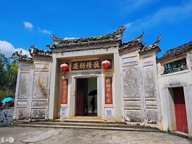 A scenic view of Meizhou Dabu Zhaoqingtang