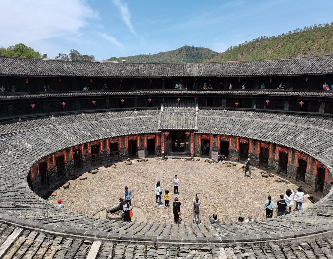 A scenic view of Meizhou Lianfeng Huaelou