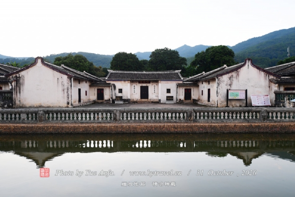 A scenic view of Meizhou Qiufengjia Guju