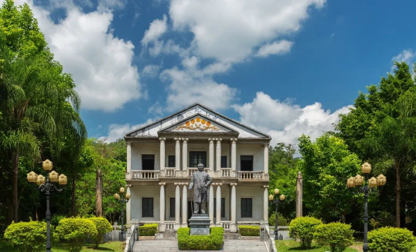 A scenic view of Meizhou Sanhe Zhongshan Jiniantang