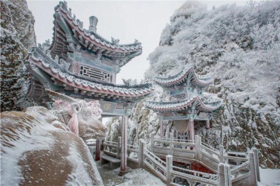 A scenic view of Mianyang Laojunshan Xiaodong Yizhi