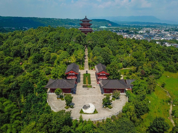A scenic view of Mianyang Qinglinkou Gujianzhuqun