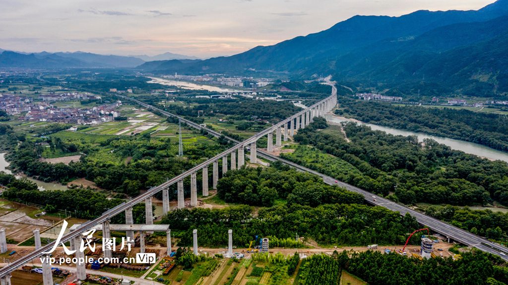 A scenic view of Mudanjiang Tuanjie Yizhi