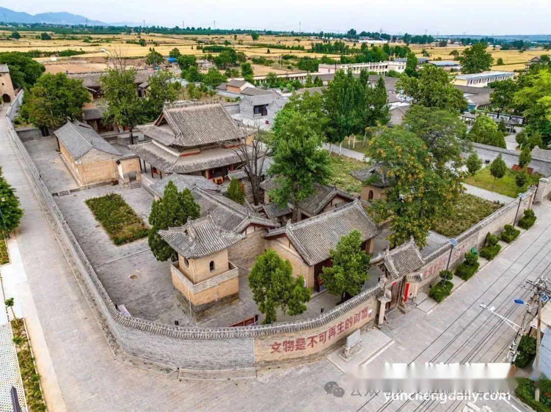 A scenic view of Nanchong Nanbu Guanyinan Dadian