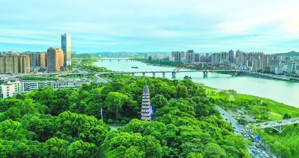 A scenic view of Nanchong Wuliang Baota
