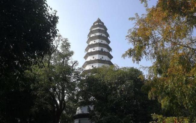 A scenic view of Nanchong Wuliang Baota