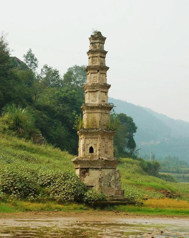 A scenic view of Nanchong Wuliang Baota