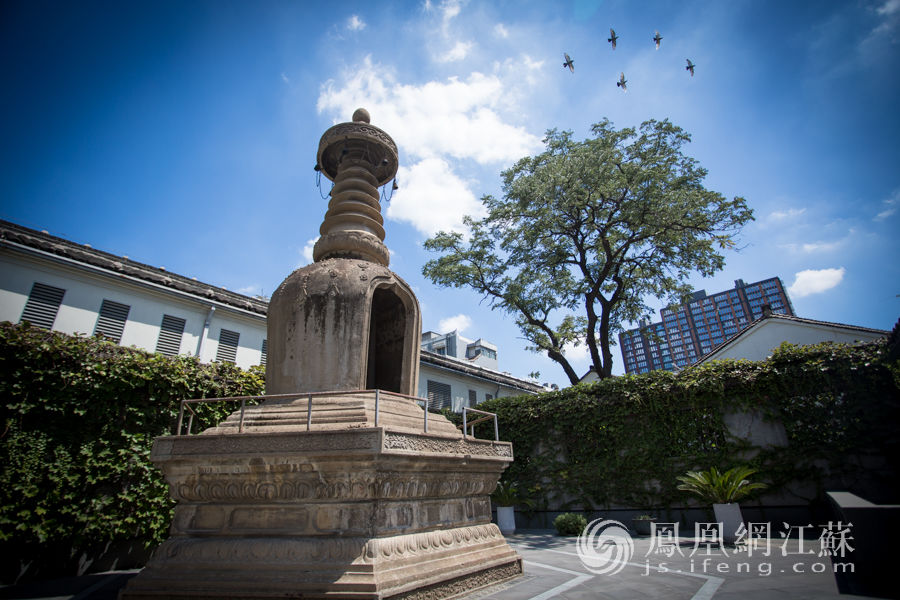 A scenic view of Nanjing Jinling Kejingchu