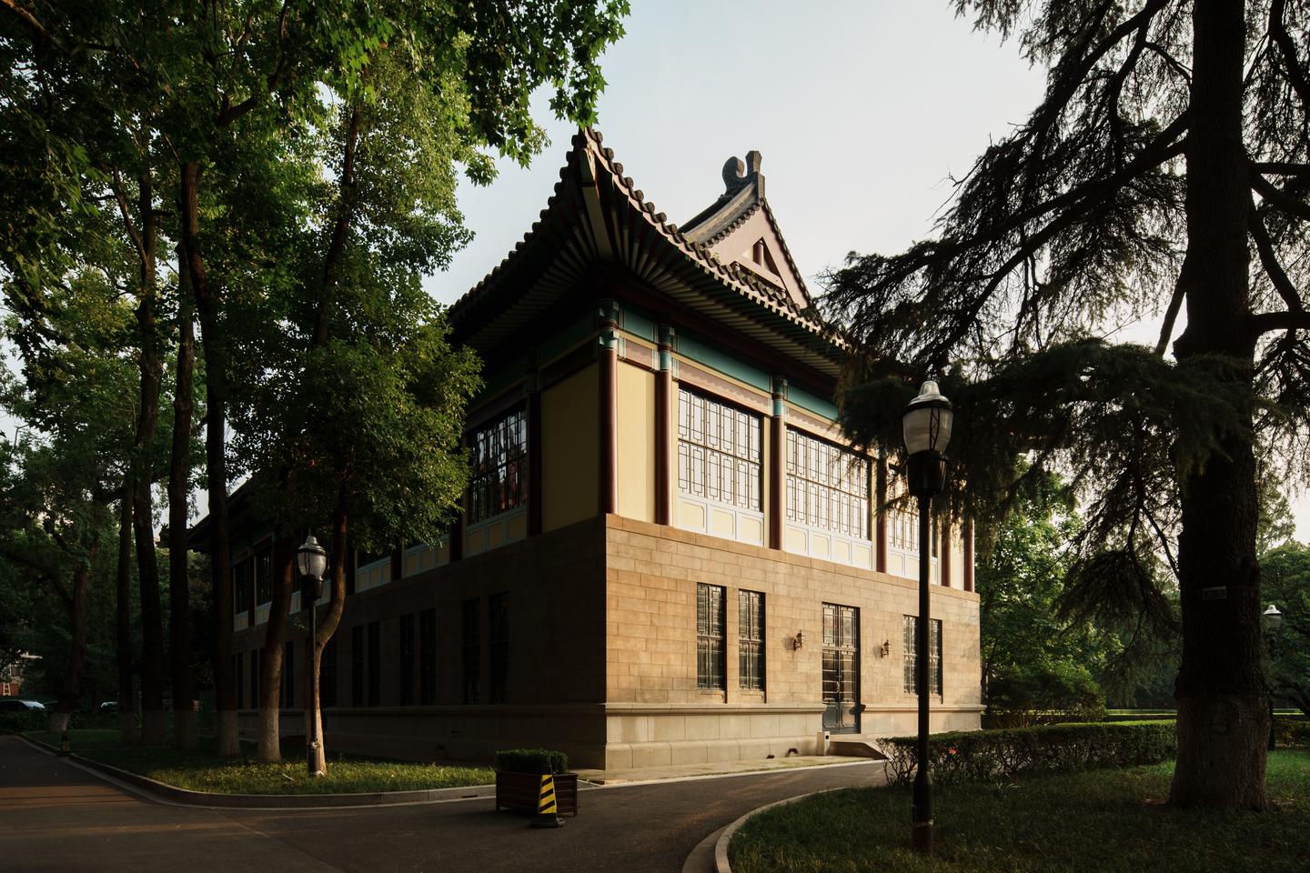 A scenic view of Nanjing Jinling Nvzi Daxue Jiuzhi