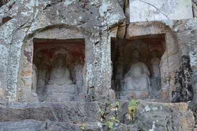 A scenic view of Nanjing Qianfoya Shiku Ji Mingzhengjun Bei