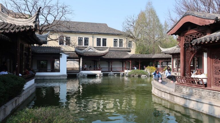 Uncover the Legacy of Nanjing Guominzhengfu: A Visit to Sunzhongshan Linshi Dazongtongfu