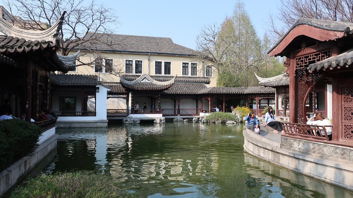 A scenic view of Nanjing Sunzhongshan Linshi Dazongtongfu Ji Nanjing Guominzhengfu Jianzhu Yicun