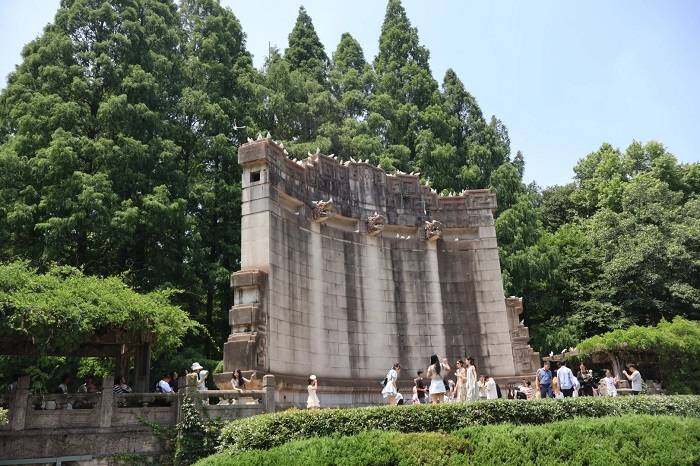 A scenic view of Nanjing Zhongshan Jianzhu Yizhi