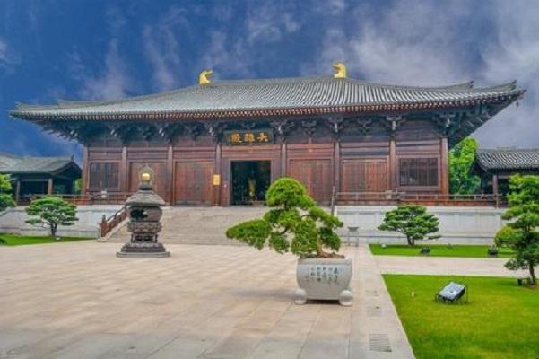 A scenic view of Nanping Baoshansi Dadian