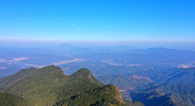 A scenic view of Nanping Baoshansi Dadian
