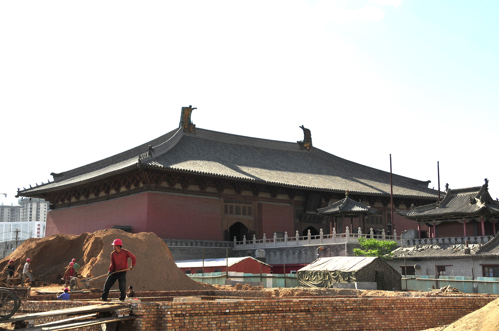 A scenic view of Nanping Baoyansi Dadian