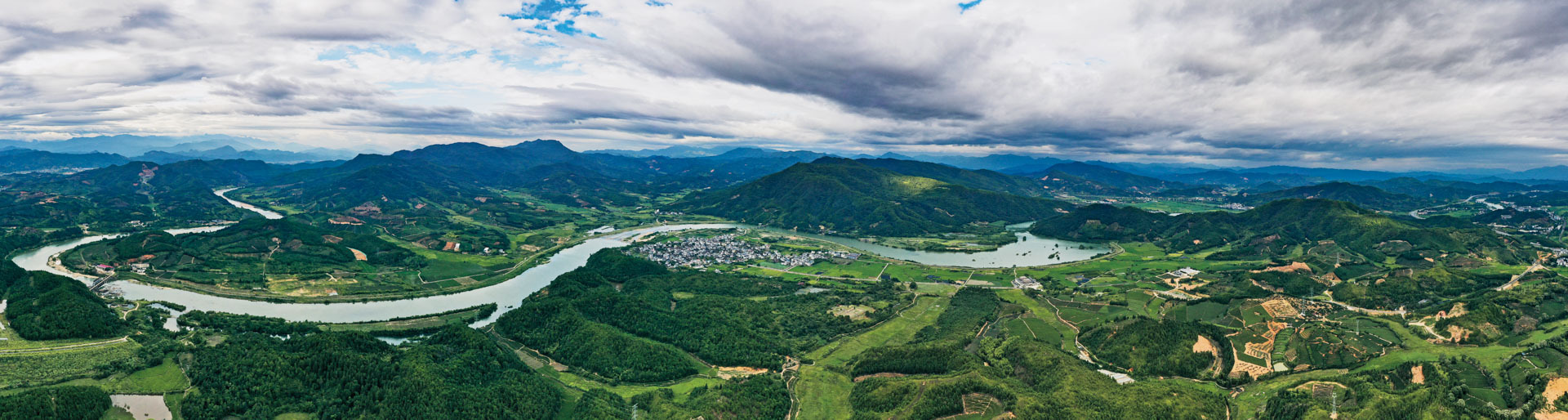 A scenic view of Nanping Chengchun Hancheng Yizhi