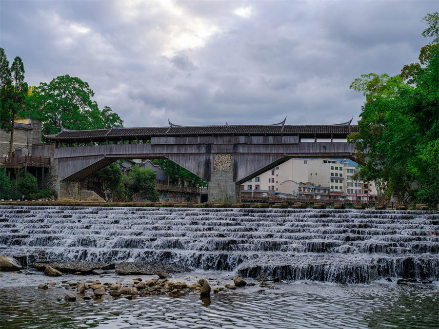 A scenic view of Nanping Mindongbei Langqiao Yuqingqiao