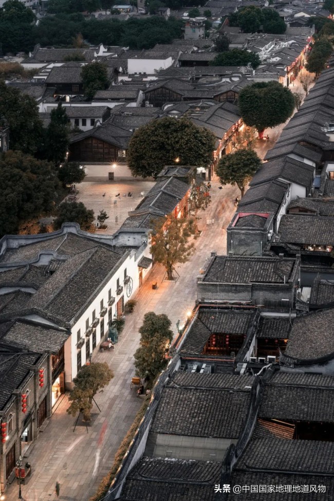 A scenic view of Nanping Pucheng Tudun Muqun