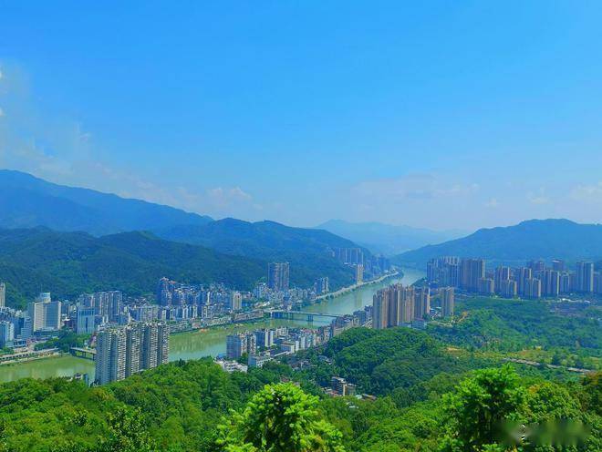 A scenic view of Nanping Wuyishan Min Gan Guyidao