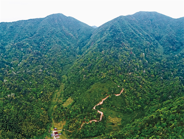 A scenic view of Nanping Wuyishan Min Gan Guyidao