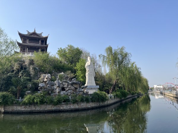 A scenic view of Nanyang Huazhoushuyuan
