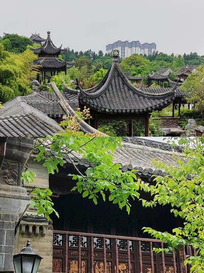 A scenic view of Nanyang Huazhoushuyuan
