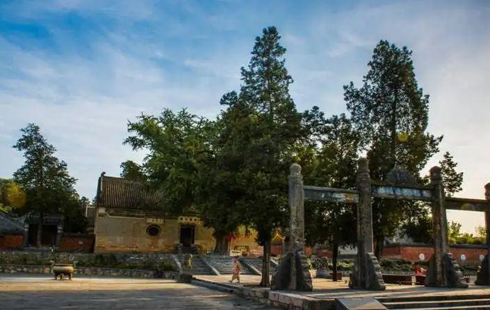 A scenic view of Nanyang Xiangyansi